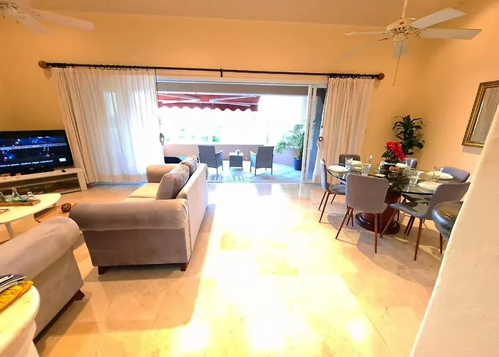 Magnificent Penthouse Jacuzzi, Access & Wifi
